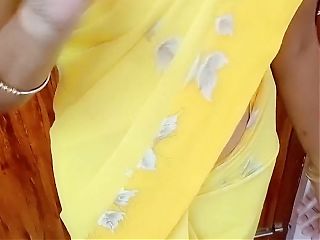 Tamil Wife Meera Sexy Saree Nude Show